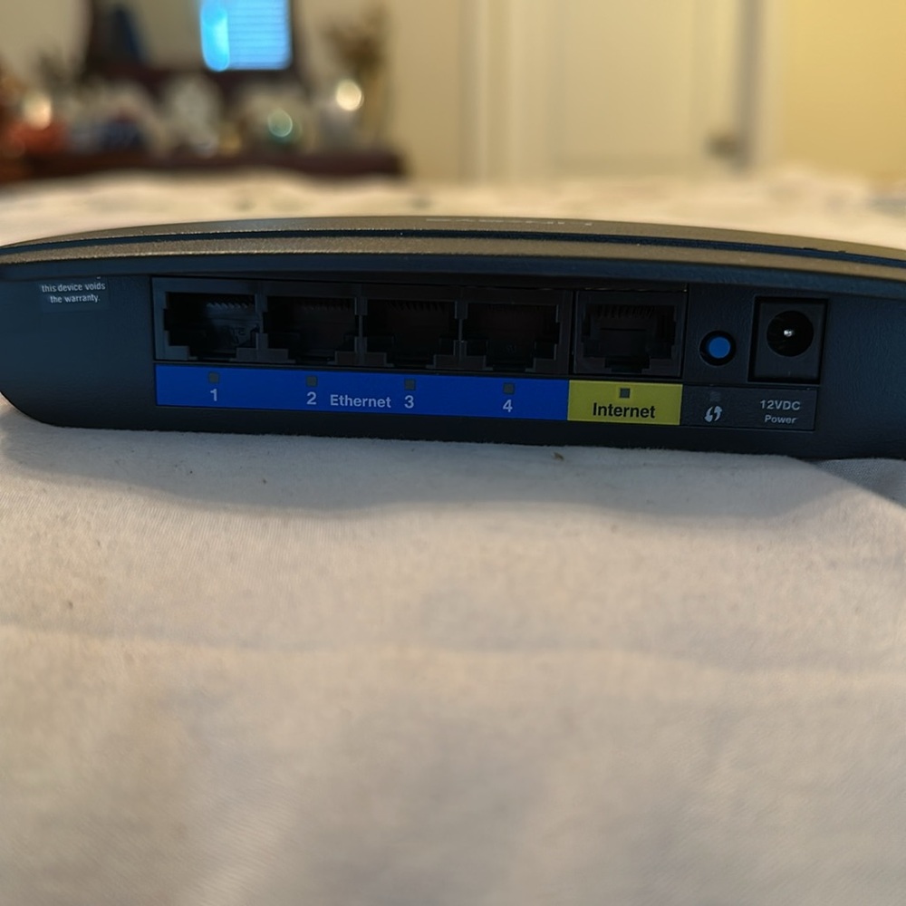 Linksys N300 wireless router - Picture 5 of 6